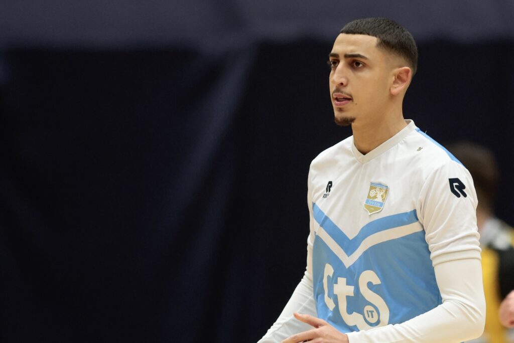 (L-R) *Ilias Joubid* of ZVV Ede